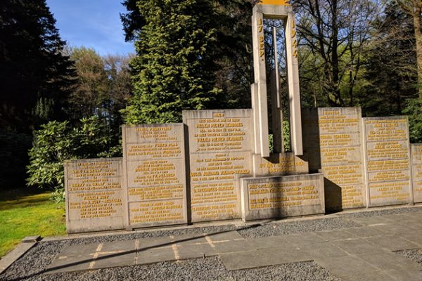 herdenkingsmonument oorlogsslachtoffers begraafplaats pro persona wolfheze